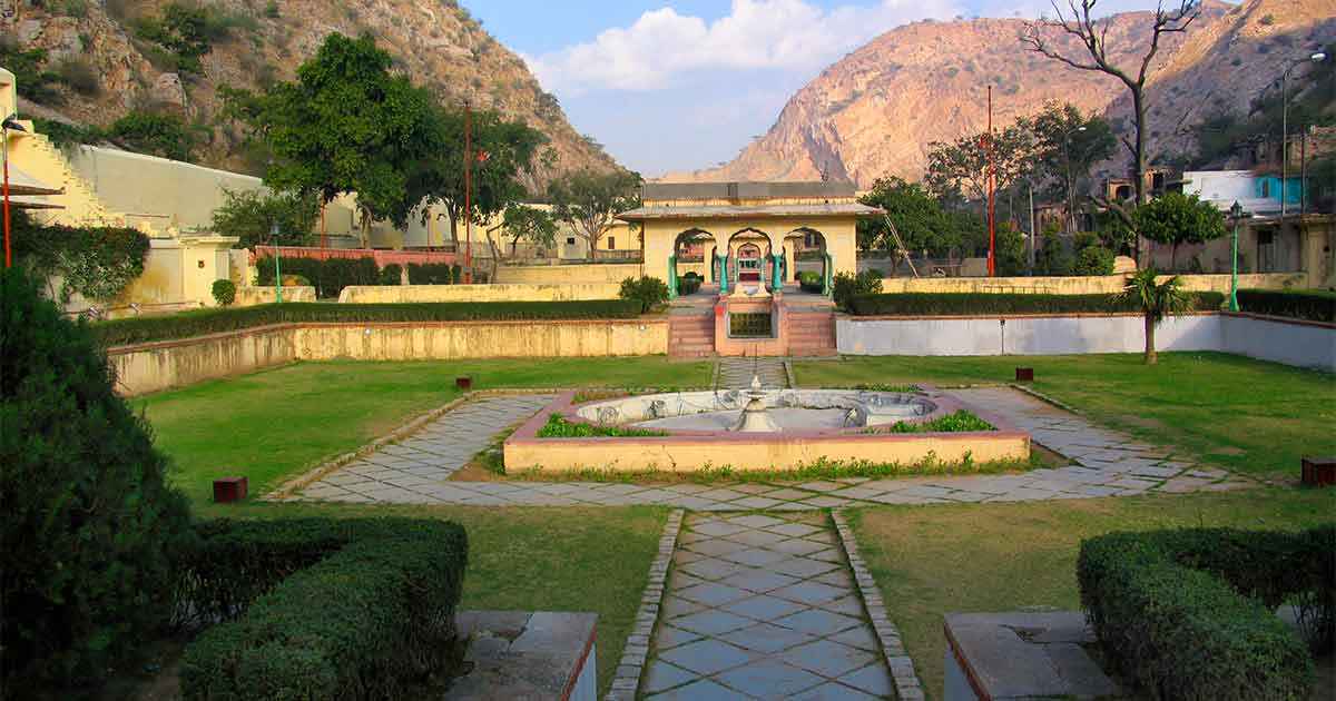 Sisodia Rani Ka Bagh Jaipur